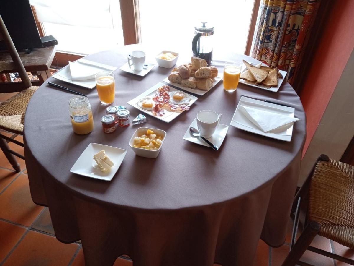 Bed and Breakfast Le Vieux Noyer à Nassogne Extérieur photo