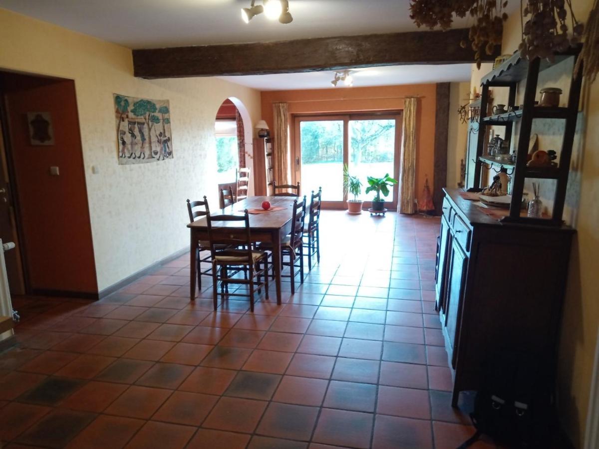 Bed and Breakfast Le Vieux Noyer à Nassogne Extérieur photo
